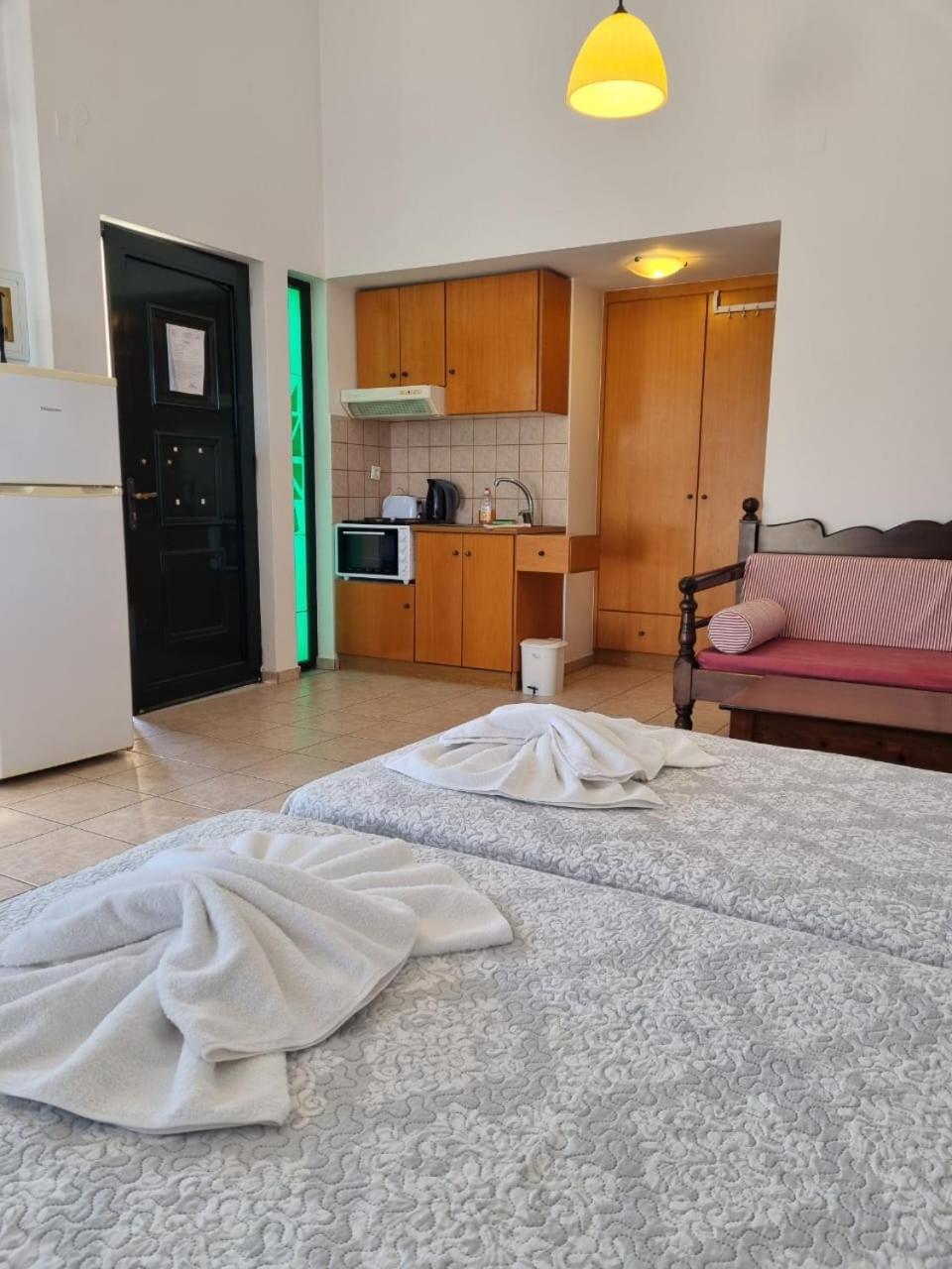 Irida Apartments -Ex Blazis House Алмирида Экстерьер фото