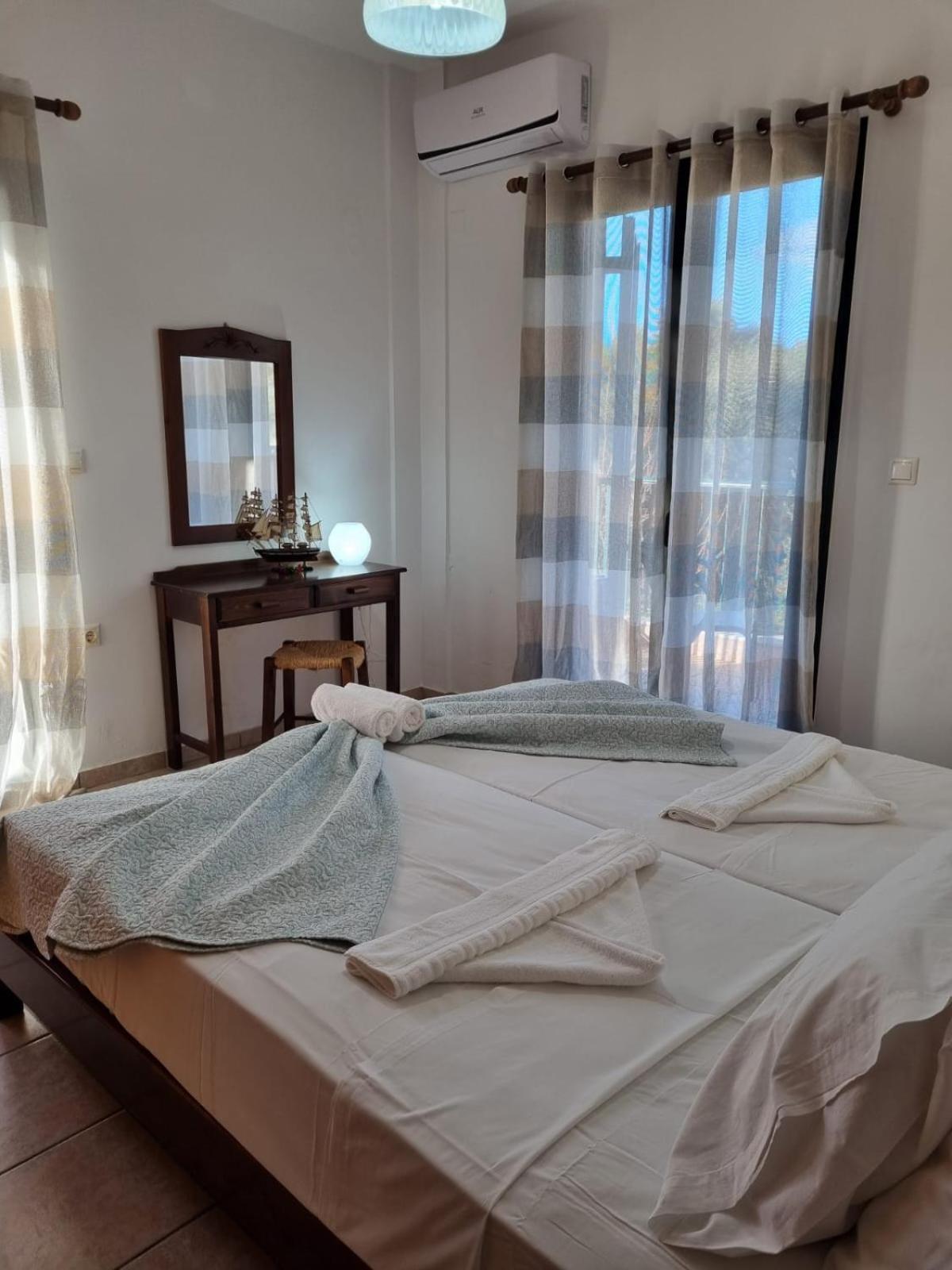 Irida Apartments -Ex Blazis House Алмирида Экстерьер фото