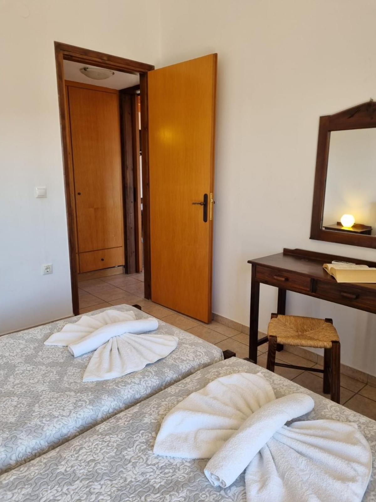 Irida Apartments -Ex Blazis House Алмирида Экстерьер фото